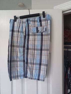 Izod Light Blue & Navy Plaid Shorts (Size 38)